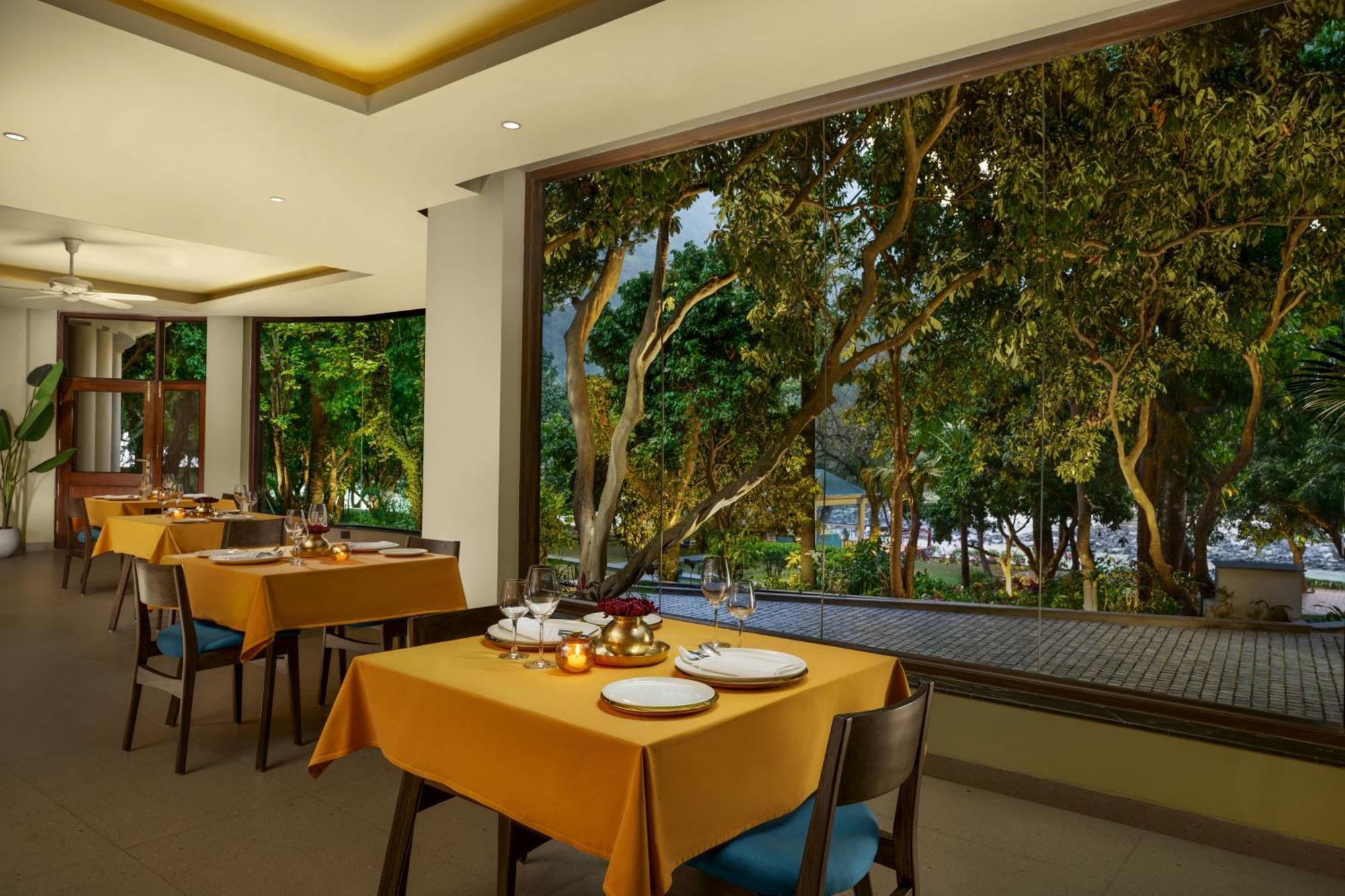 Anand Kashi By The Ganges Rishikesh - Ihcl Seleqtions Hotell Sirasu Eksteriør bilde