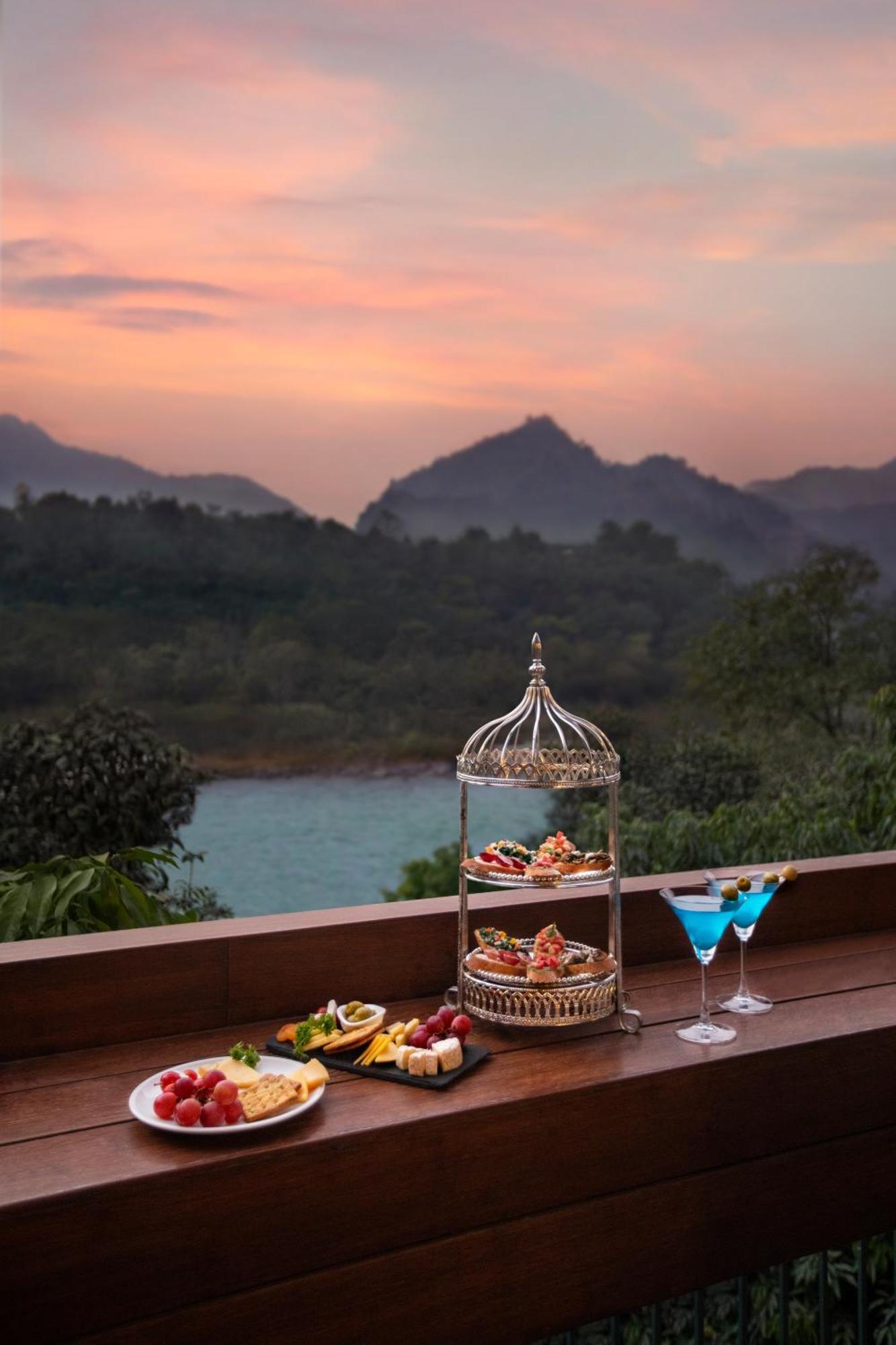 Anand Kashi By The Ganges Rishikesh - Ihcl Seleqtions Hotell Sirasu Eksteriør bilde